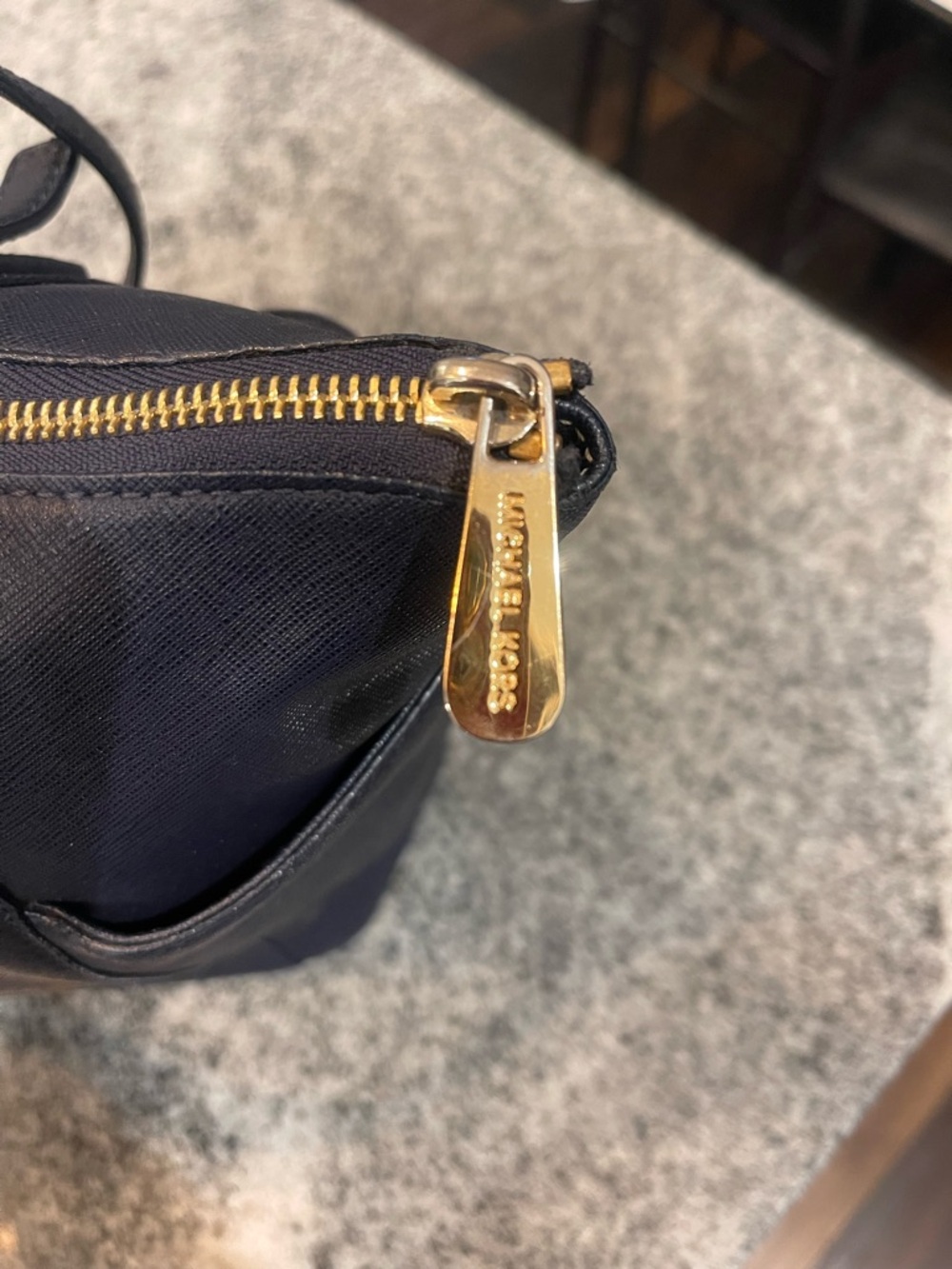 Michael Kors Navy Saffiano Tote with Gold Hardware - Picture 4 of 10